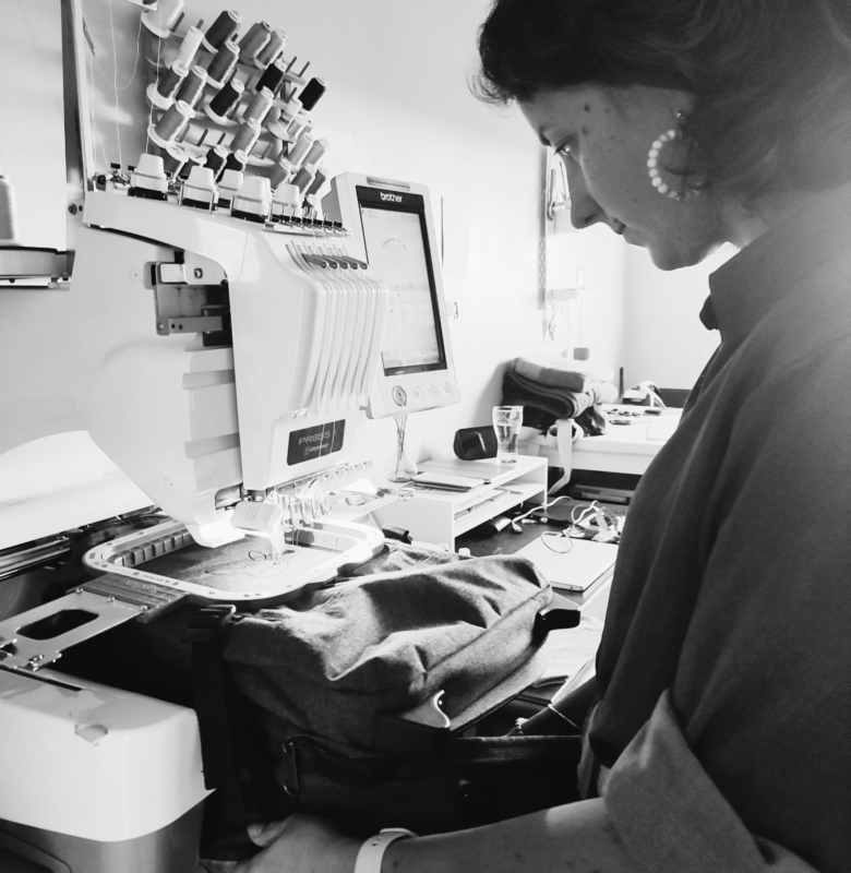 Charlotte de Camaret artisane textile brodeuse PR 655 Brother