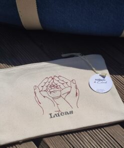 trousse brodée personnalisée prénom naissance Maison de Camaret