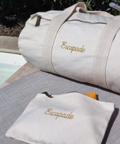 sac de voyage coton écru broderie escapade trousse brodée fil doré Maison de Camaret
